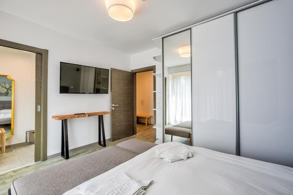 Splendor 3 Bedroom Flat In Silver Mountain Пояна-Брашов Экстерьер фото